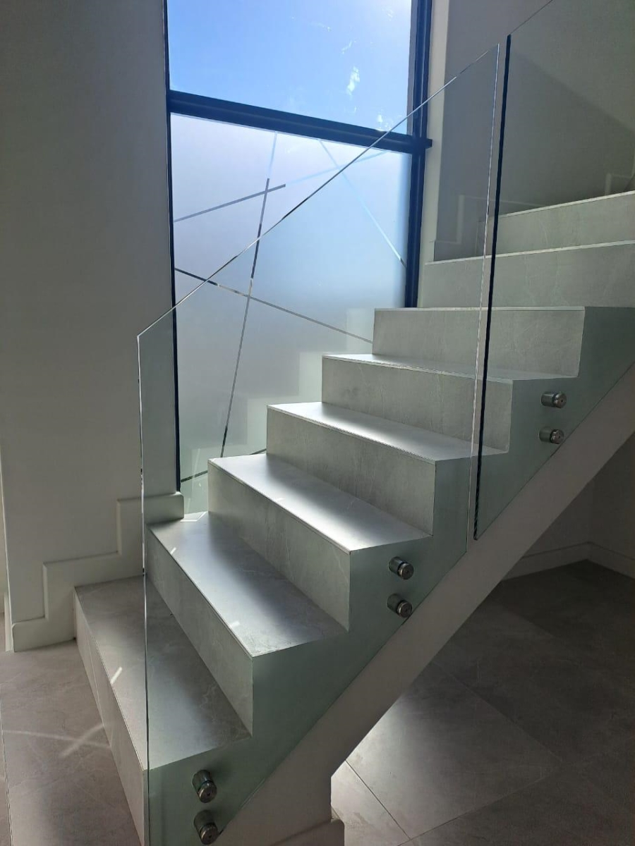 4 Bedroom Property for Sale in Sandown Western Cape